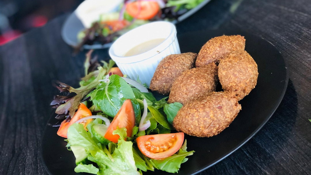 Kibbeh, Dips, Pickle 5pc