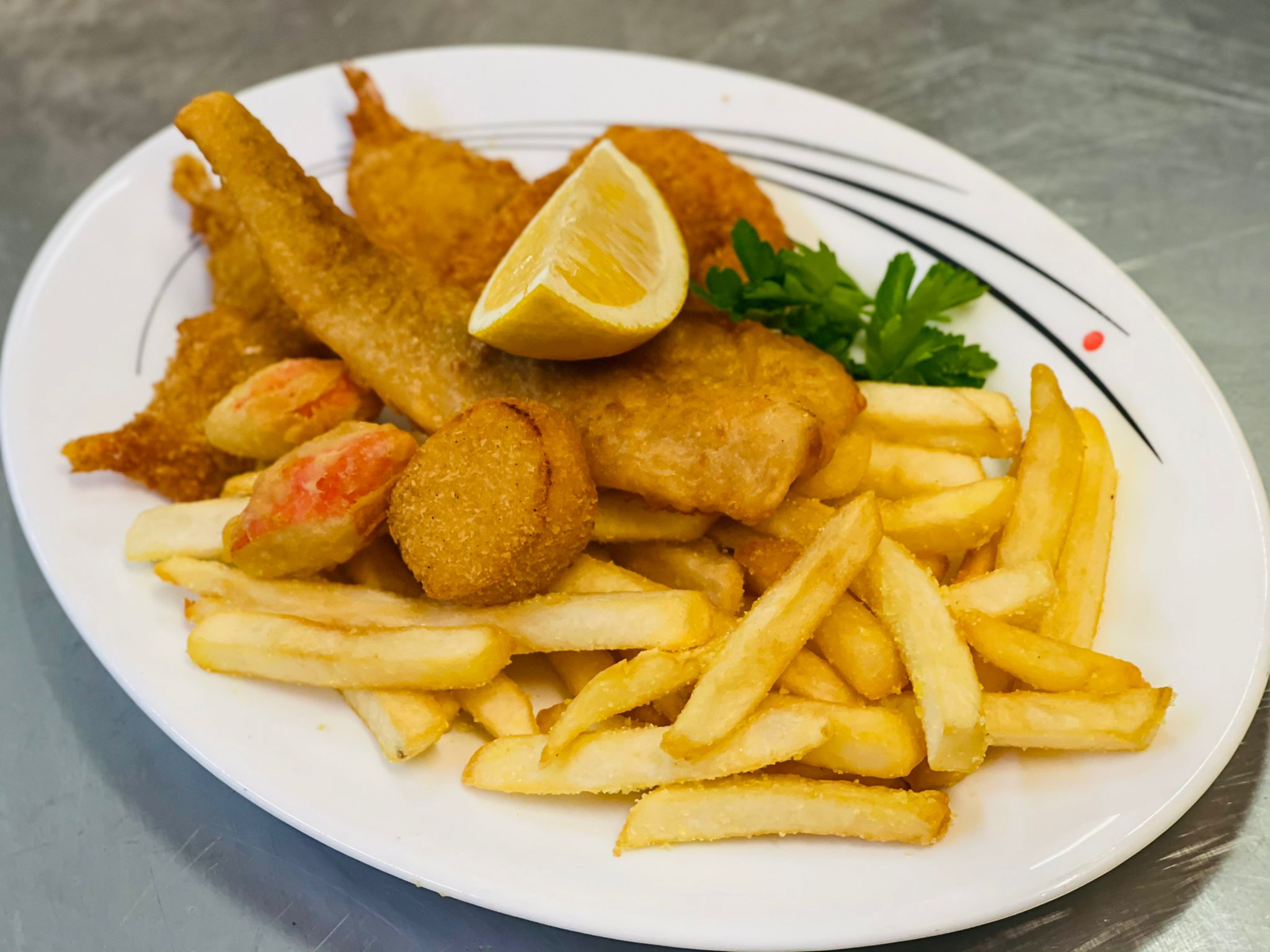Seafood Basket & Chips_0