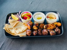 Kafta + Lahem Meshwi (Beef)