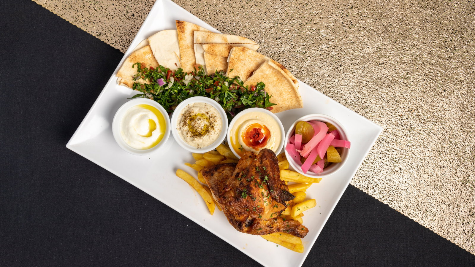 1/2 Chik + Dip + Pickle + Bread_0