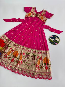 Gown Soft Dolla silk Designed with a sweetheart neckline  TC2 