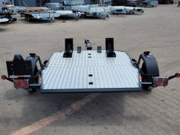 REMOLQUE PARA MOTOS LORRIES MT-2 BASCULANTE – 239 × 174 CM – 750 KG