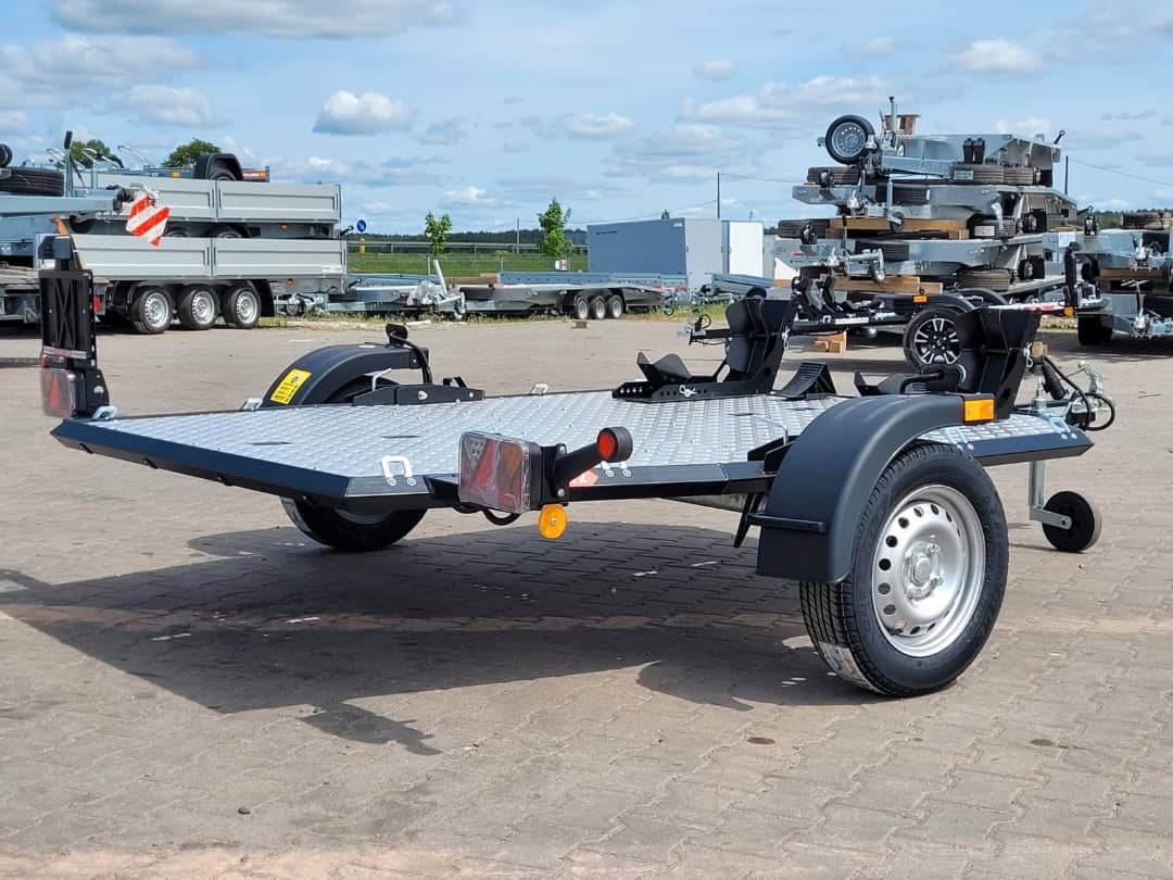 REMOLQUE PARA MOTOS LORRIES MT-2 BASCULANTE – 239 × 174 CM – 750 KG_8