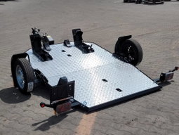 REMOLQUE PARA MOTOS LORRIES MT-2 BASCULANTE – 239 × 174 CM – 750 KG