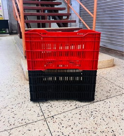  Plastic crates