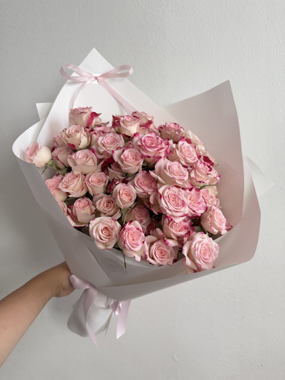 Dozen Petite Roses