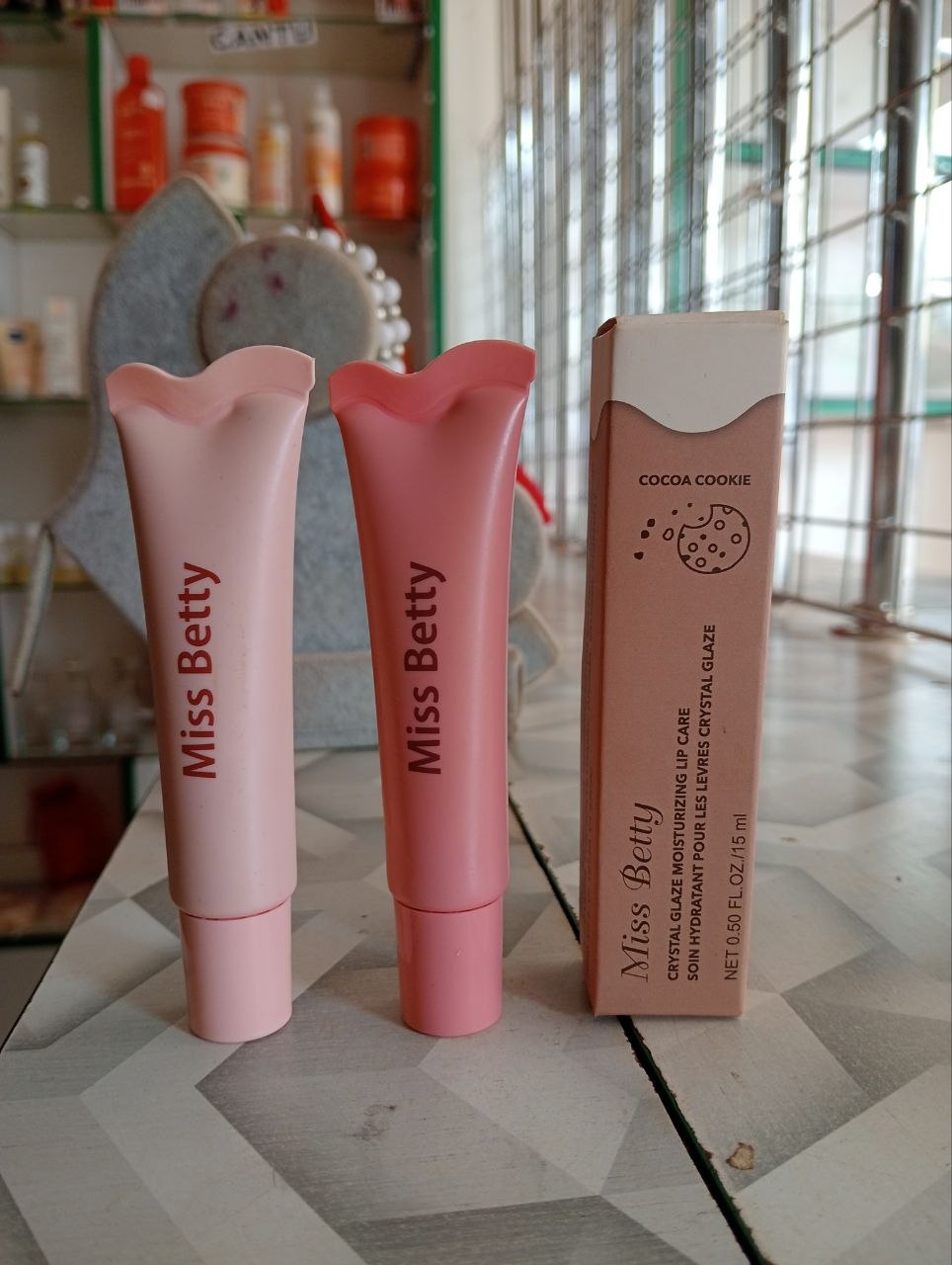 Miss Betty Cocoa Cookie Crystal Glaze Moisturizing Lip Care 15ml