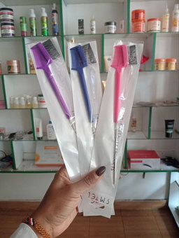 3 In 1 Edge Brush & Comb With Pintail