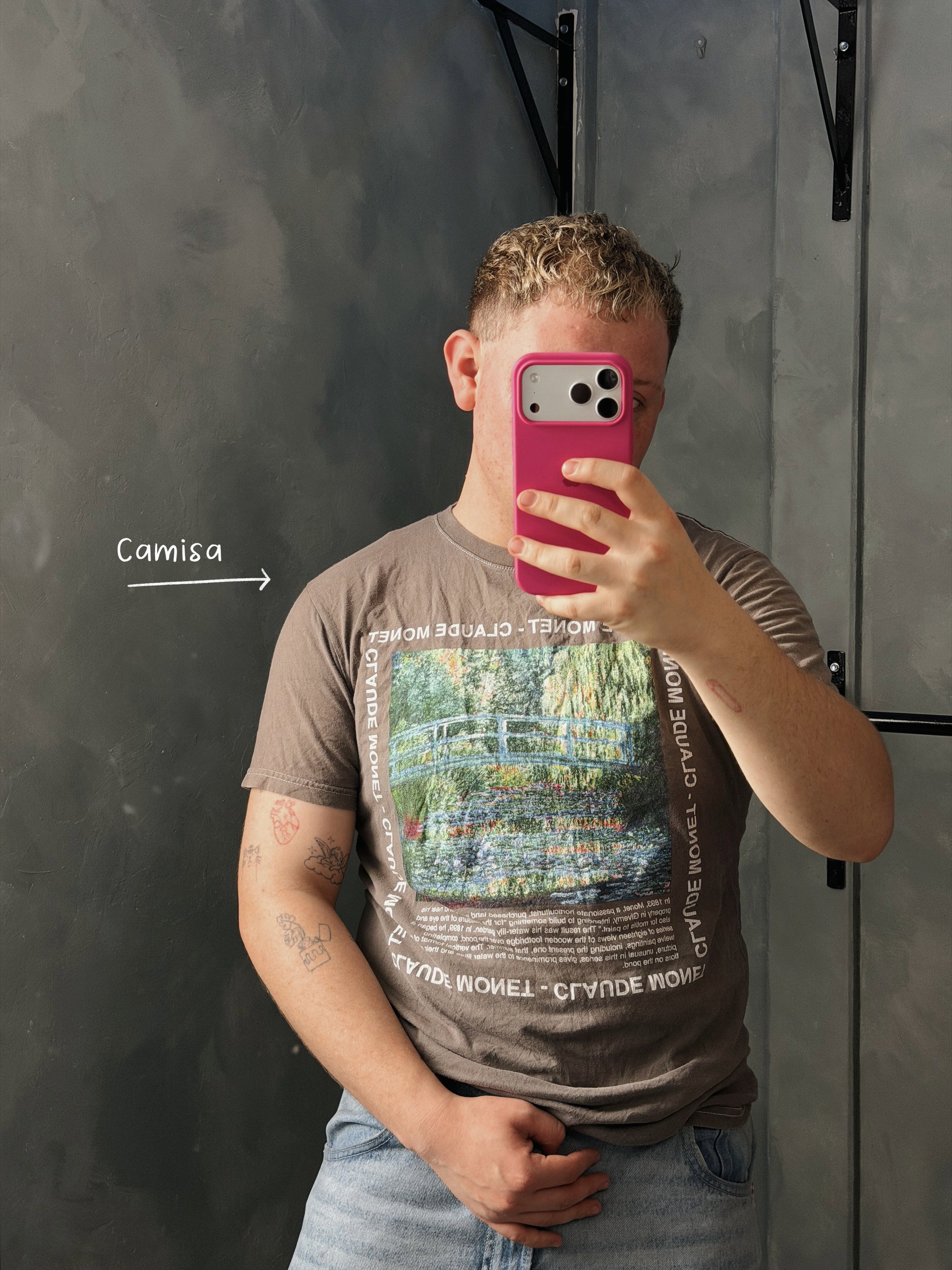 Graphic Tee_0