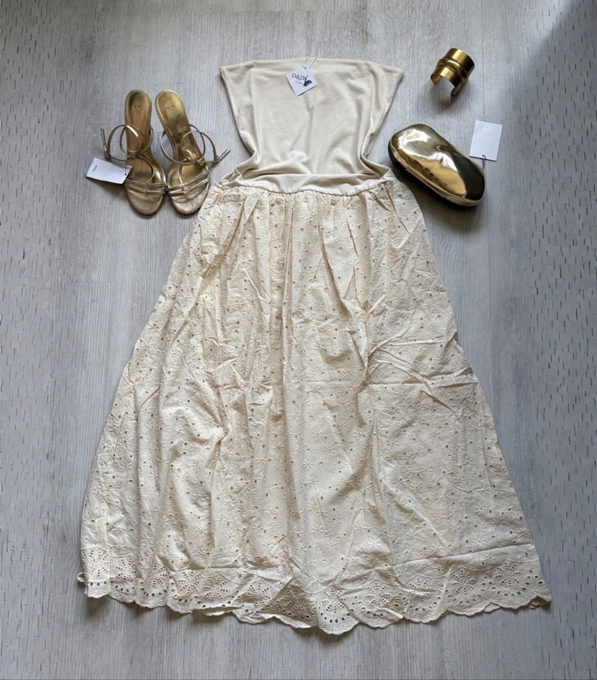 Vestido crema con aplicaciones_0