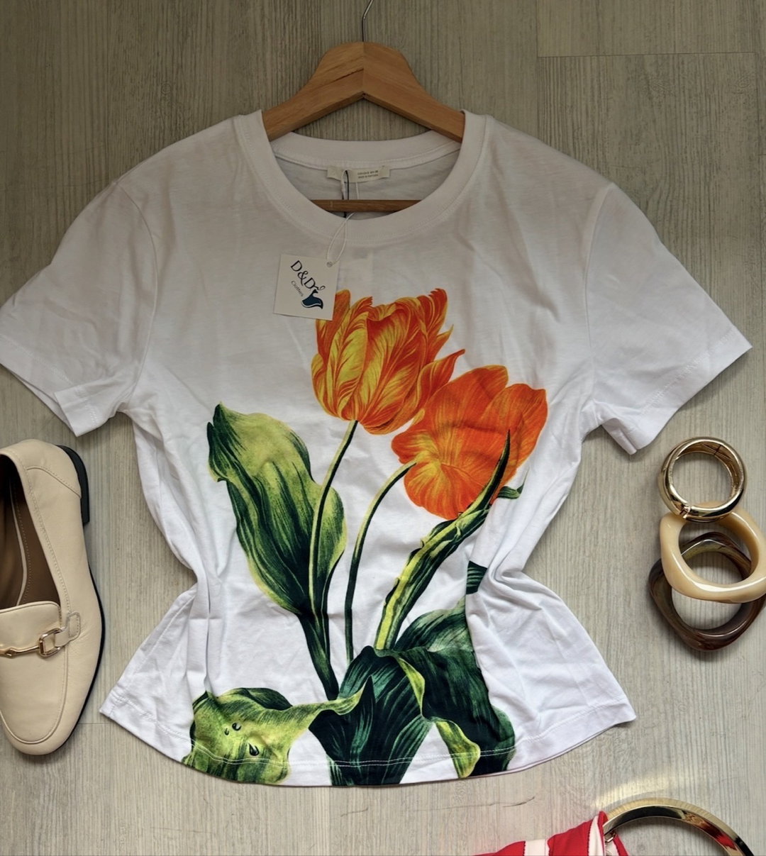 Tshirt con flor