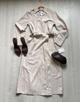 Vestido crema con rallas