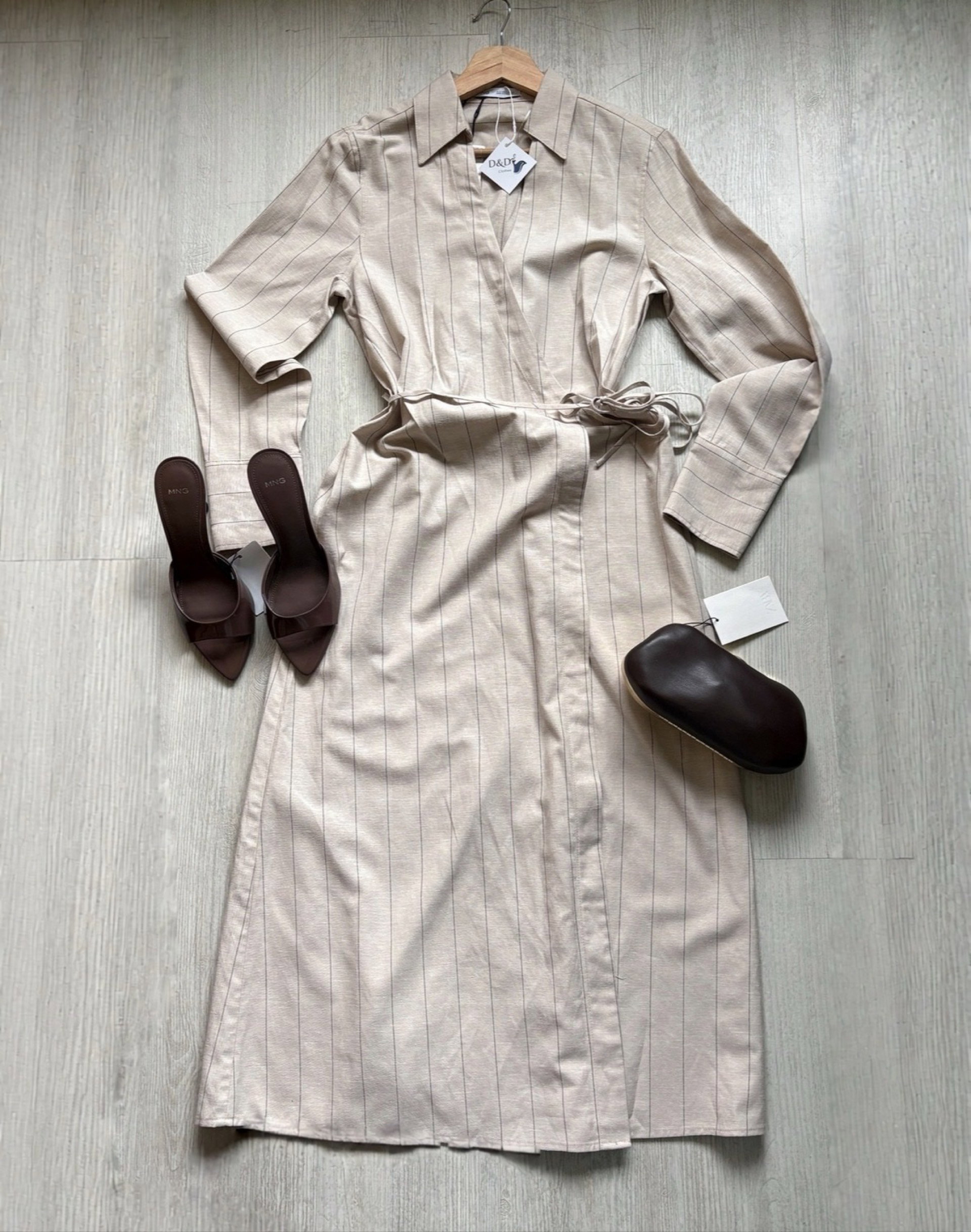 Vestido crema con rallas