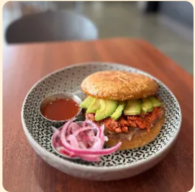 Torta de Cohinita Pibil 