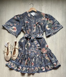Vestido con flores 