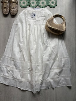 Falda blanca 