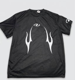 Camiseta negra y2k