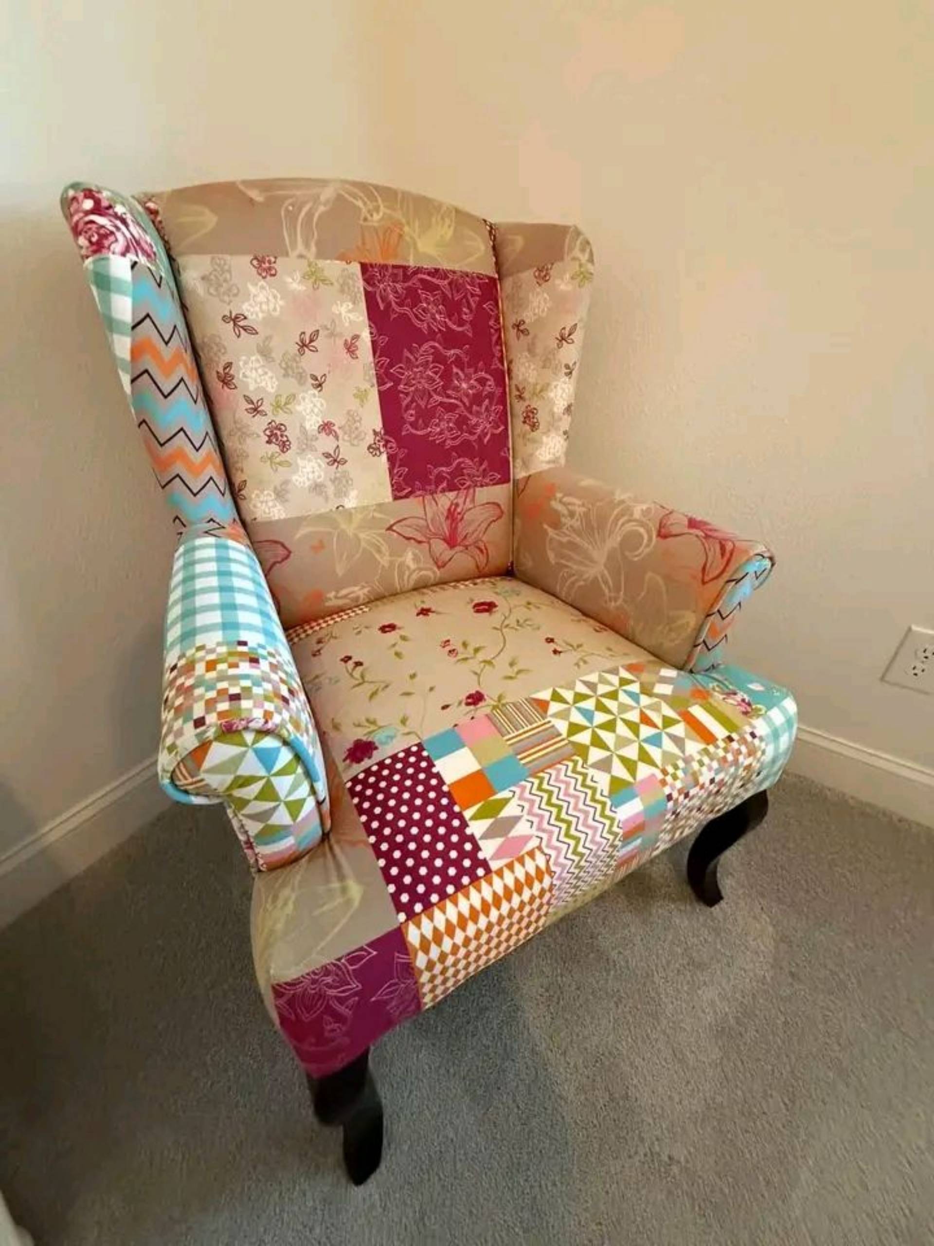 Wingback chair_0