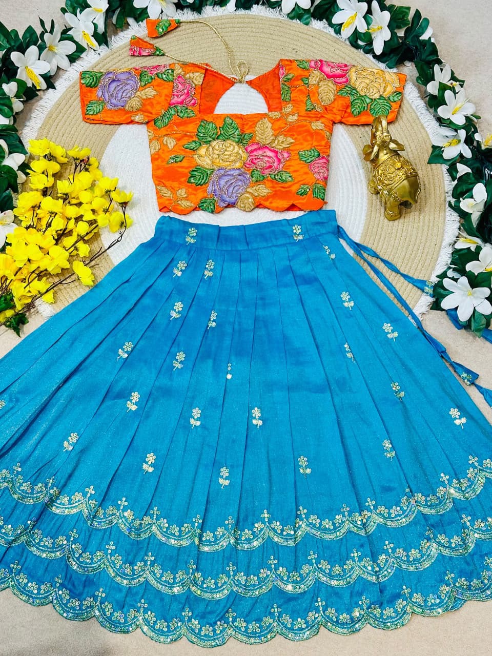 Beautiful Paithani Skirt Top Elegant zari-woven design Kids Lehangas TC2_7