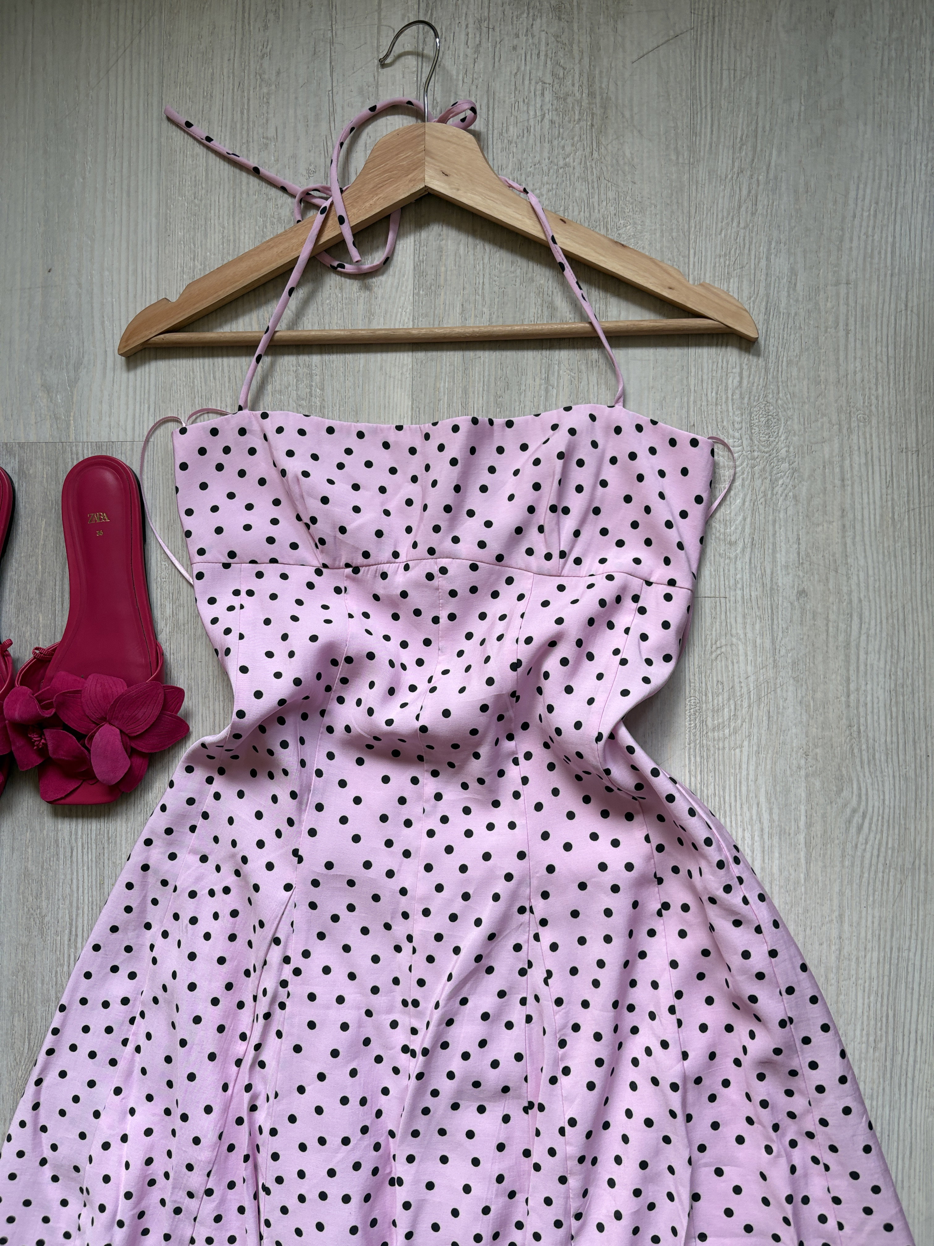Vestido rosado con puntos _3