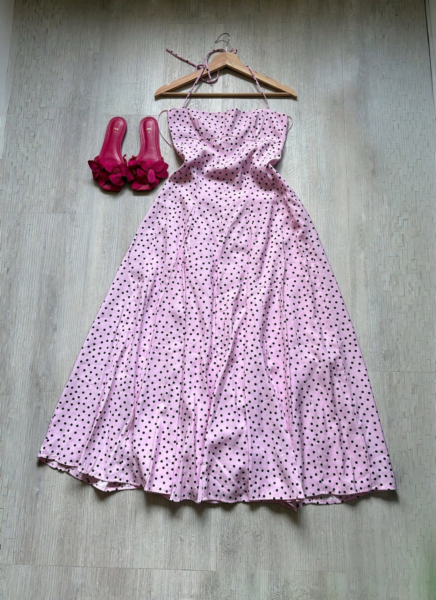 Vestido rosado con puntos _0