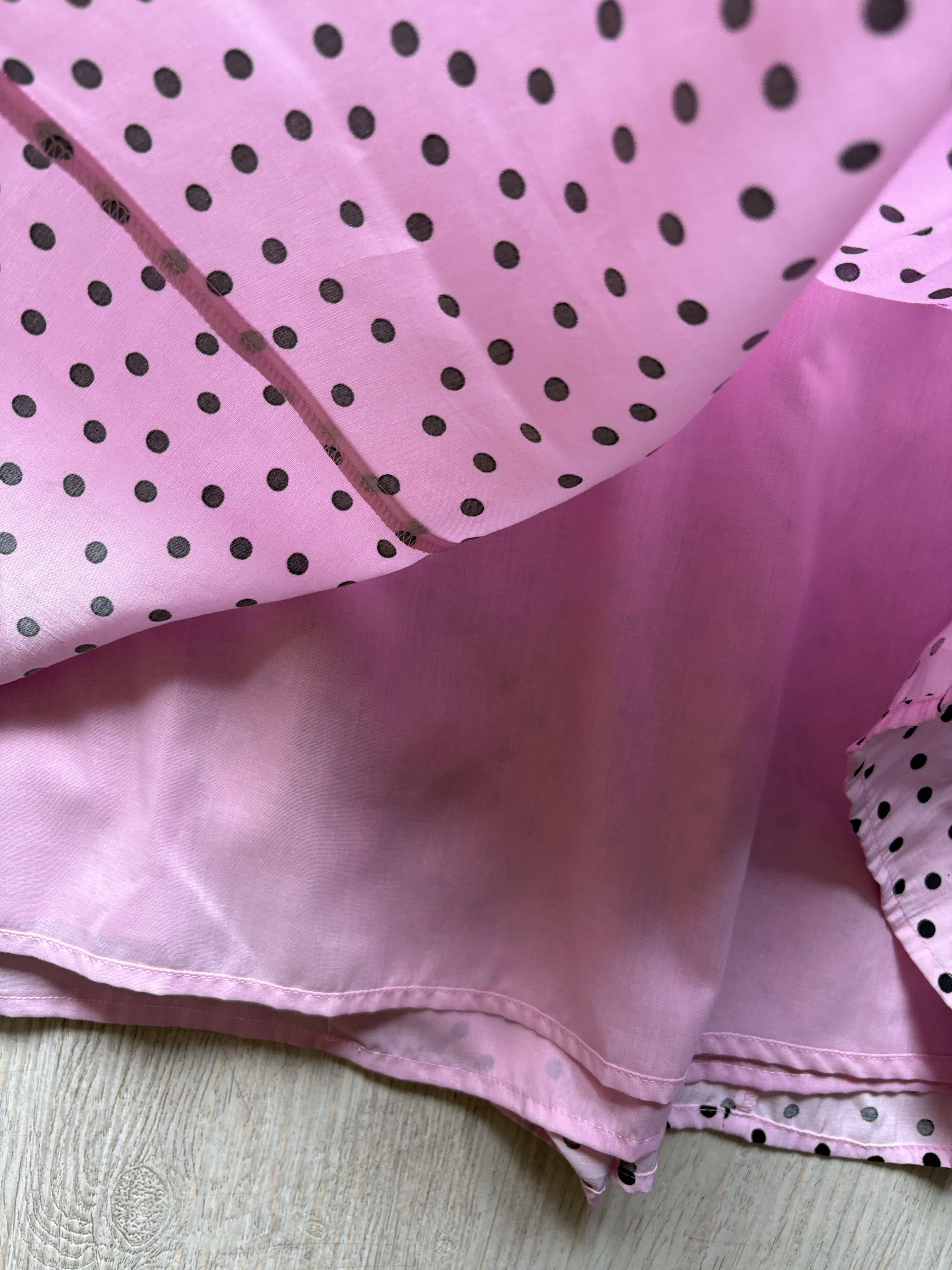 Vestido rosado con puntos _1