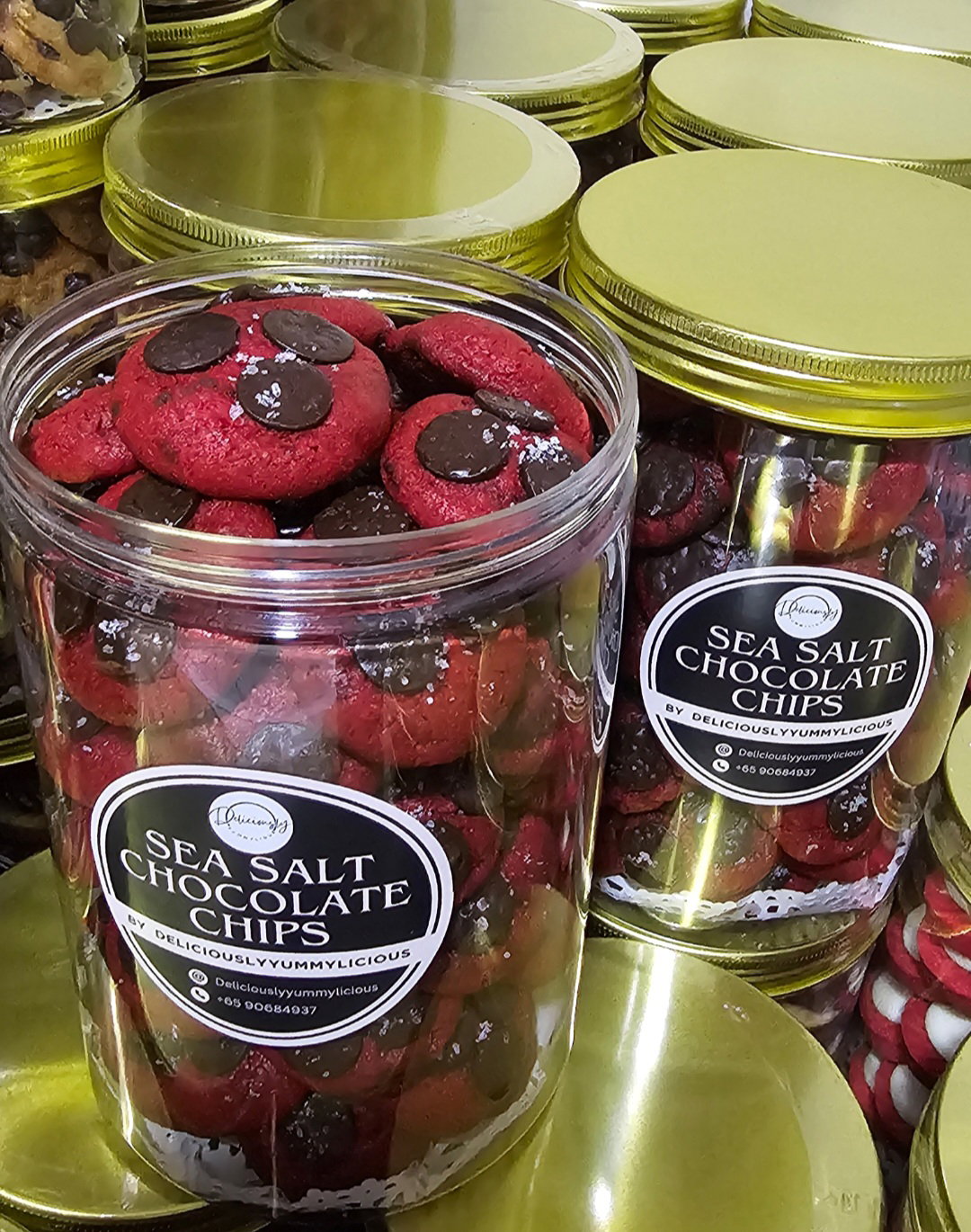 RedVelvet Seasalt Chocochip cookies 50pcs tub
