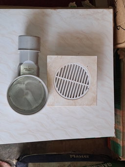 Bathroom floor trap