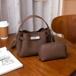 Kelly style ladies' handbag