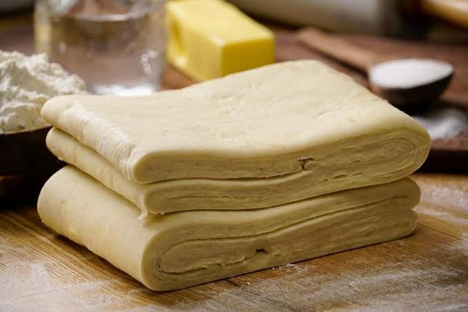 PASTA DE HOJALDRE 1KG