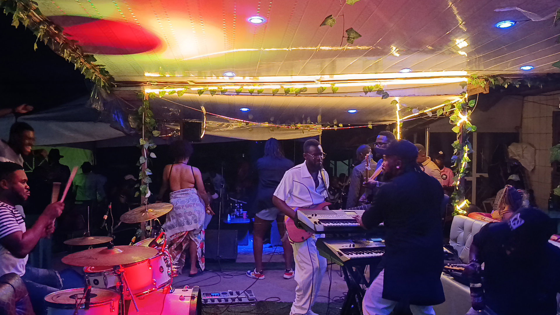 A&T entertainment (sound, light, stage and screens) Rentals_2