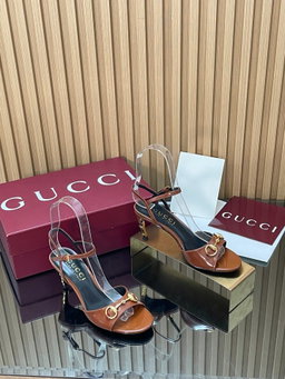 Sandals Gucci purchasing grade 2026 Fashion Show Summer New Collection Rear lace up high heels Electroplated metal thin heel straight strap sandals Gucci bamboo and sandals The latest high-heeled 