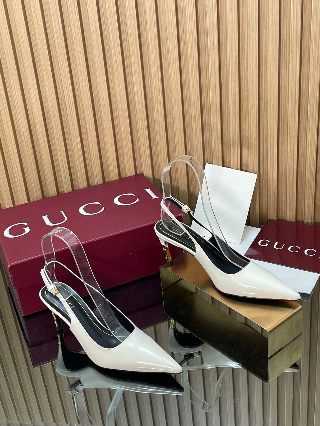 Rear empty sandals 326 Gucci purchasing grade 2026 Fashion Show Summer New Collection of Barefoot Sandals Ankle strap buckle high heels Electroplated metal thin heel pointed shoes Gucci bamboo sandals