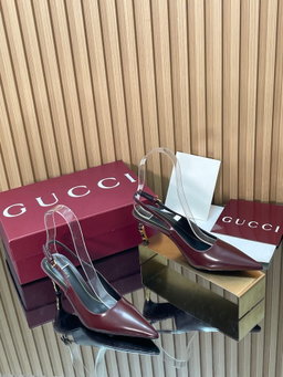 Rear empty sandals 326 Gucci purchasing grade 2026 Fashion Show Summer New Collection of Barefoot Sandals Ankle strap buckle high heels Electroplated metal thin heel pointed shoes Gucci bamboo sandals