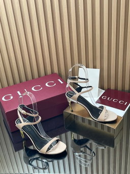 Sandals Gucci purchasing grade 2026 Fashion Show Summer New Collection Wrist ankle strap high heels Electroplated metal fine heel sandals Gucci bamboo and sandals The latest high-heeled sandals wi