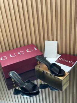 Slippers 301 Gucci purchasing grade 2026 Fashion Show Summer New Collection Wrist ankle strap high heels Electroplated metal fine heel sandals Gucci bamboo and sandals The latest high-heeled sandals w