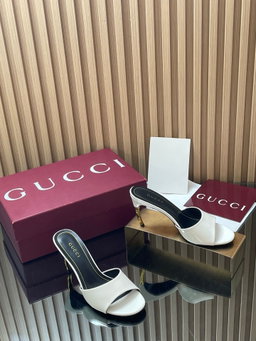 Slippers 301 Gucci purchasing grade 2026 Fashion Show Summer New Collection Wrist ankle strap high heels Electroplated metal fine heel sandals Gucci bamboo and sandals The latest high-heeled sandals w