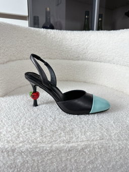  aire box+10 Chanel 26A cherry heel with emback high heels Girl insd ceilingThe brand new limited edition cherry heeled high heels of 26A are so recognizable! The workmanshi the co