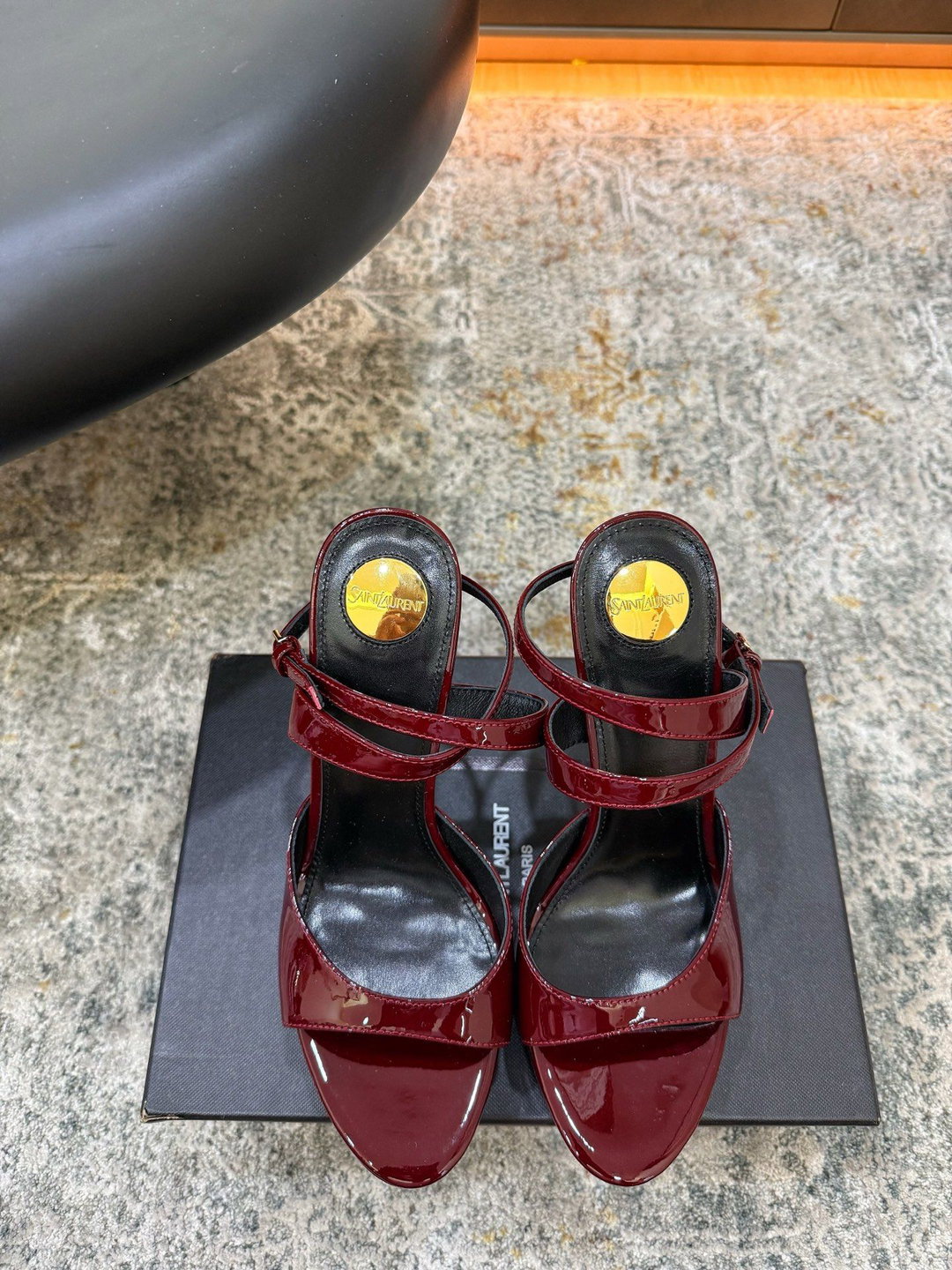 AutumnAnd WinterWho can refuse YSL high heels, claiming to be the magic of cutting off men, you deserve to have them Fabric nt leather Inner sheen Leather soleElegant style createsA di