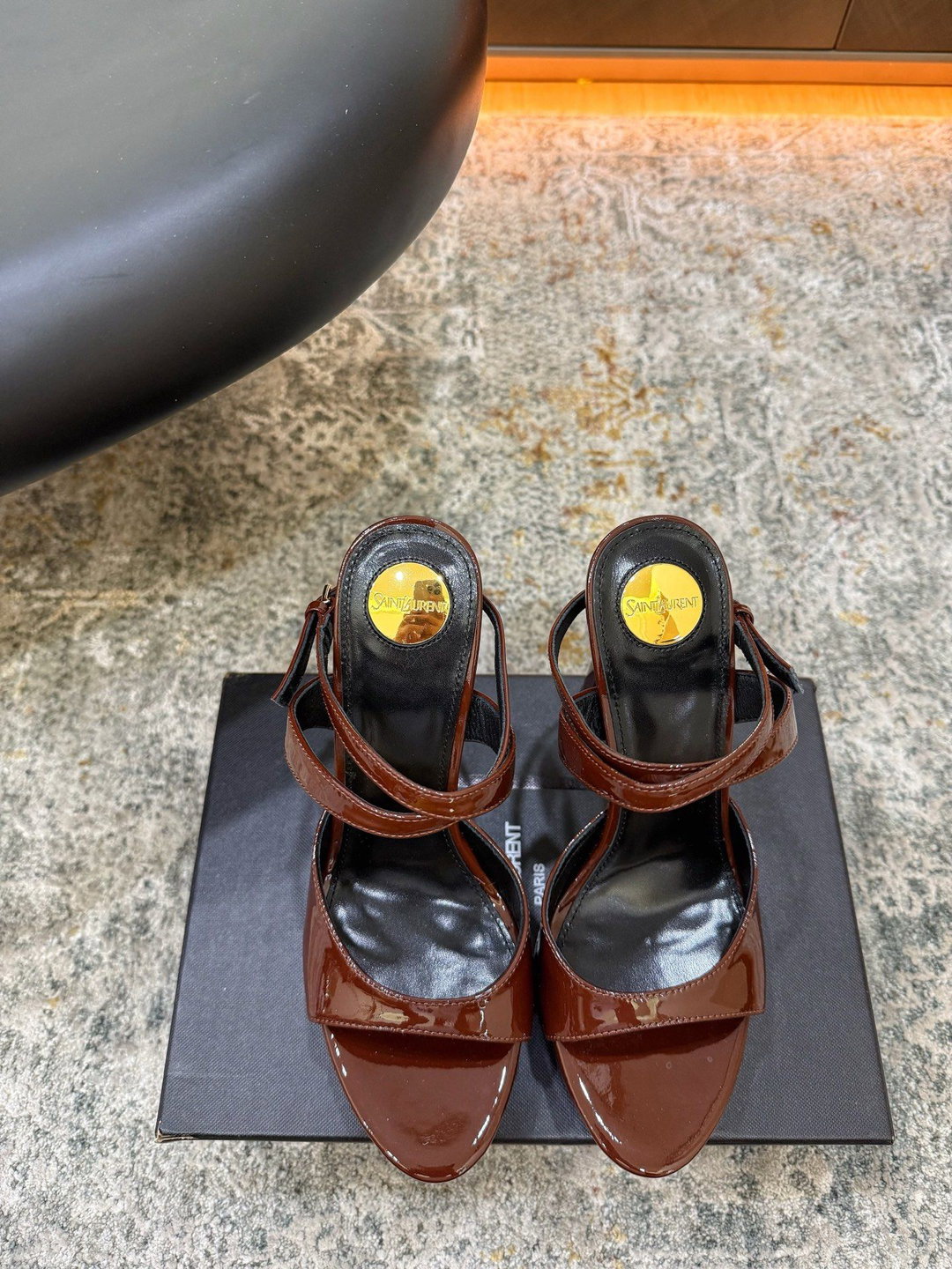 AutumnAnd WinterWho can refuse YSL high heels, claiming to be the magic of cutting off men, you deserve to have them Fabric nt leather Inner sheen Leather soleElegant style createsA di