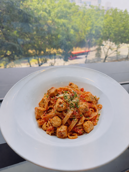 Arrabiata Pasta with Chicken (V Option)