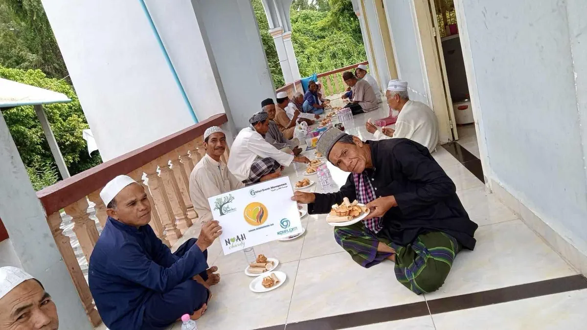 Friday Bites – Feed a meal. Share a smile. _2
