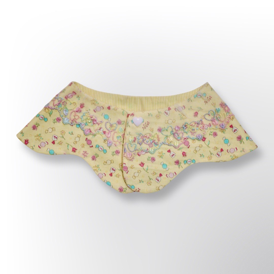 Candy Lace Collar