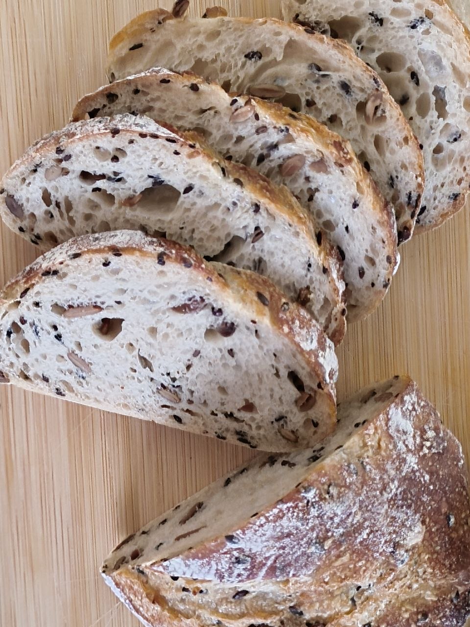 Seeded