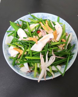 新鮮魷魚🦑（8~10兩）(隻)