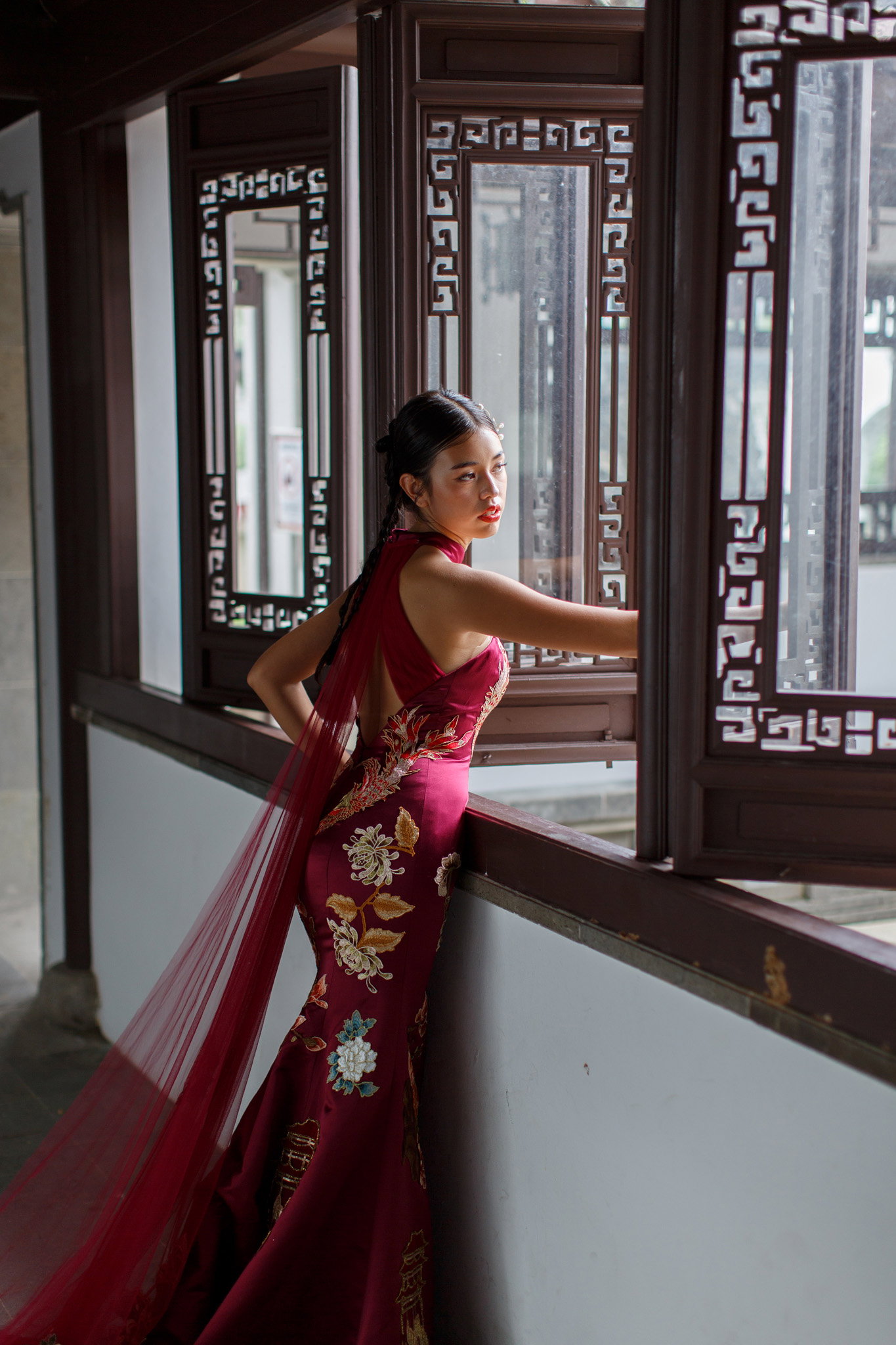Burgundy Phoenix Cheongsam_6