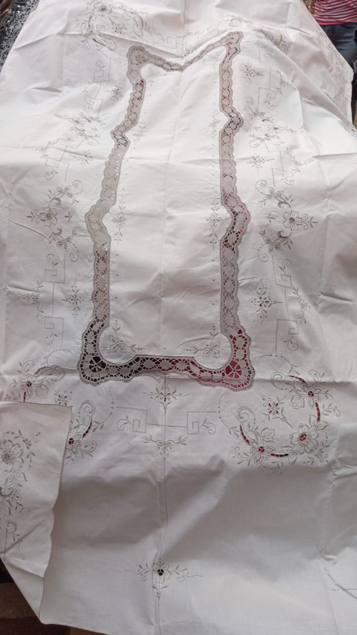 Nappe de table friperie brodé_9