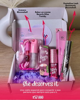 Kit She Deserves It. 🩷