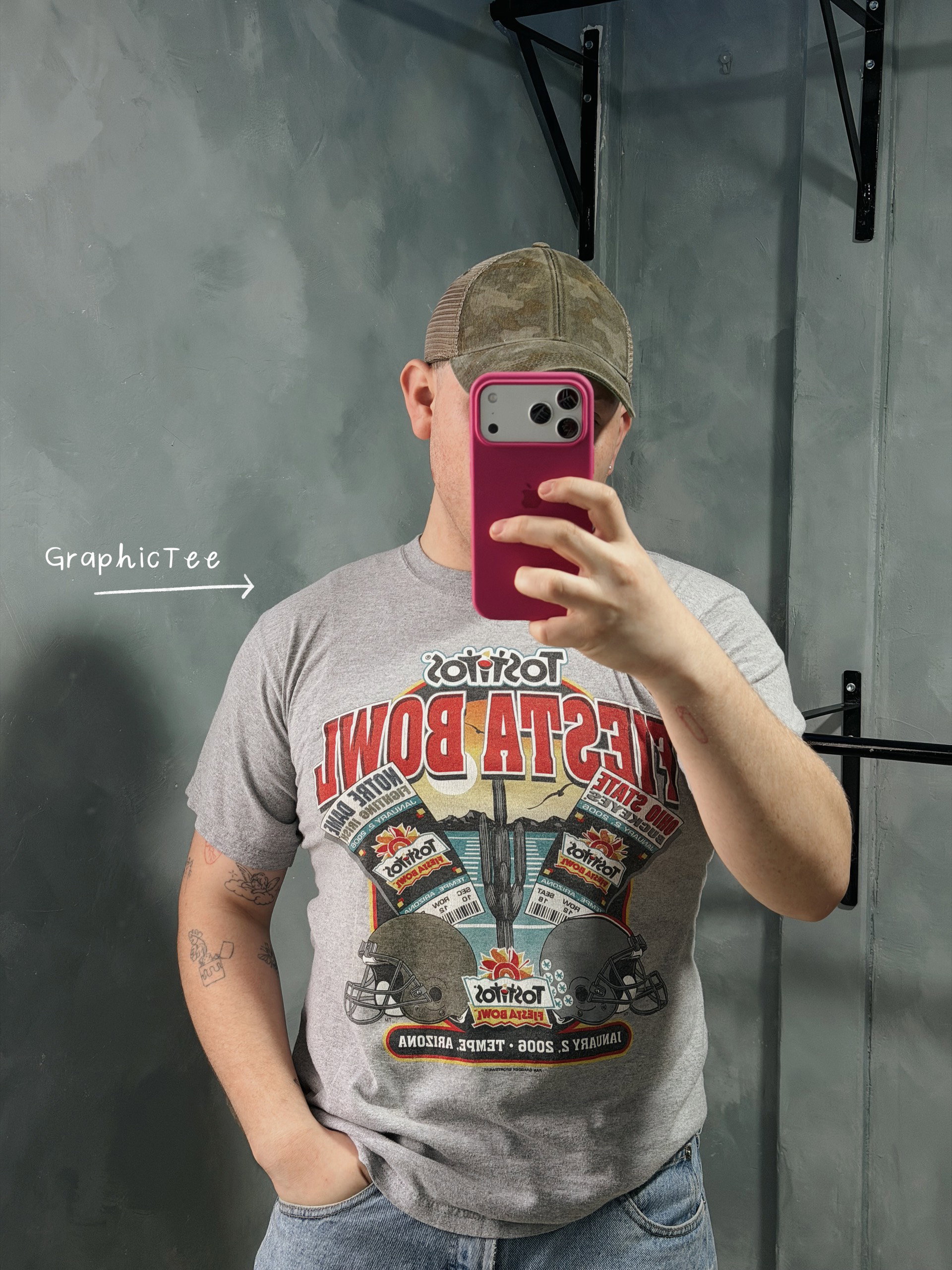 Graphic Tee_0
