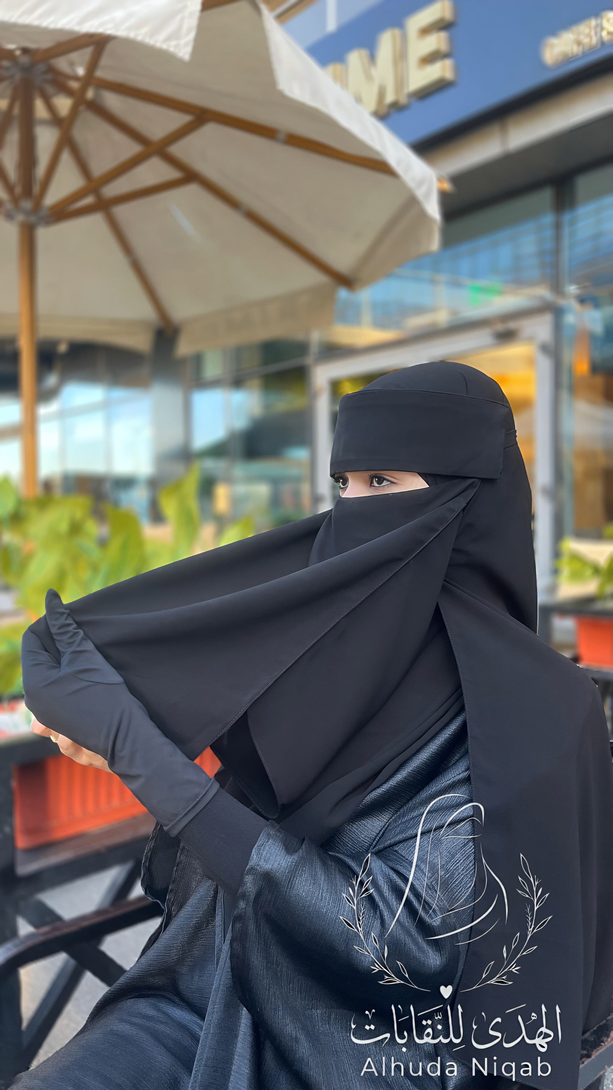 Eating Niqab_0